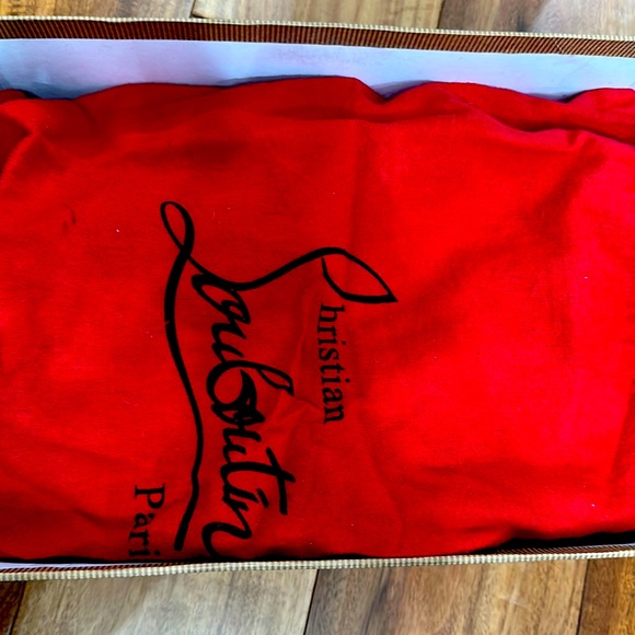 Christian Louboutin Shoes Christian Louboutin Round Chick Alta